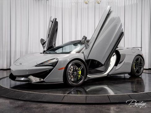 Used 2017 McLaren 570S RWD image 10