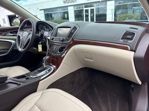 Used 2017 Buick Regal Sport Touring FWD image 38