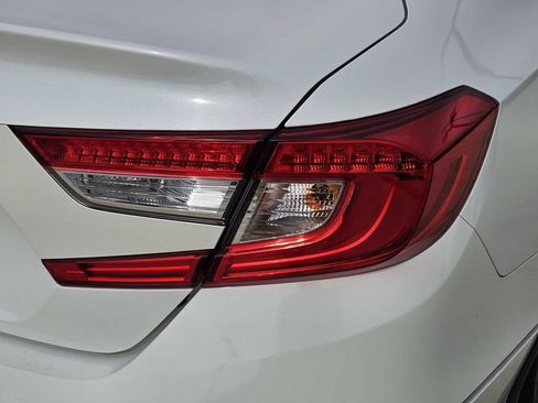 Used 2021 Honda Accord EX-L image 12