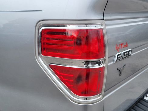 Used 2010 Ford F150 XLT image 10