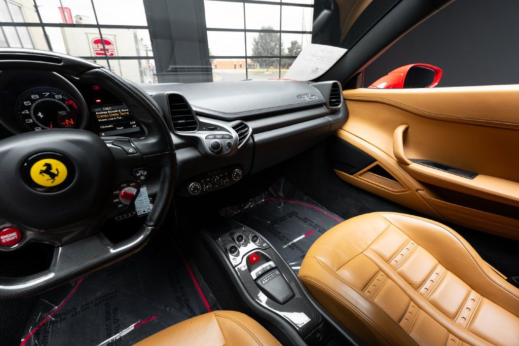 Used 2015 Ferrari 458 Italia Coupe RWD image 44