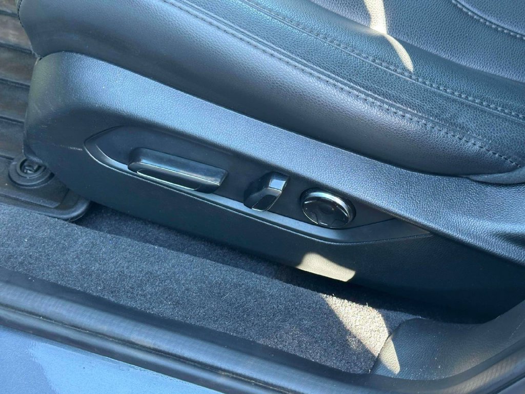 Used 2023 Acura TLX FWD image 18
