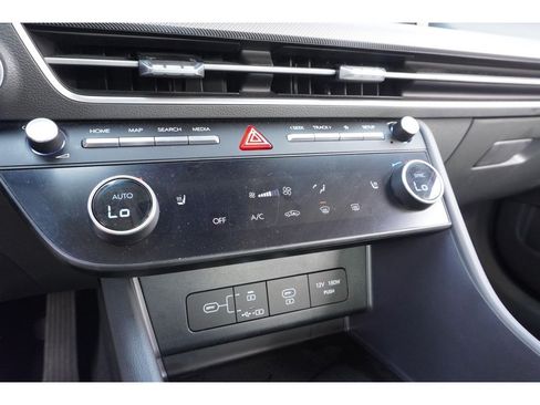 Used 2025 Hyundai Sonata SEL FWD image 16