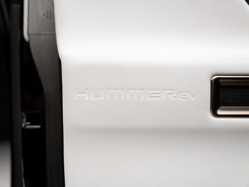Used 2024 GMC Hummer EV 2X image 51