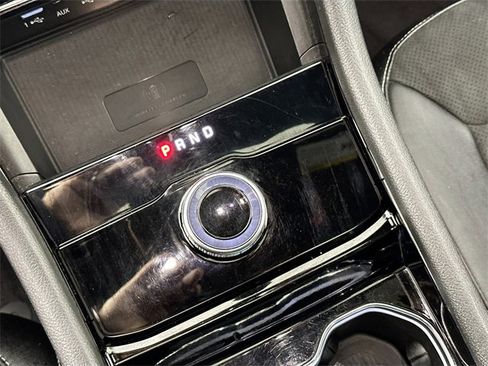 Used 2023 Jeep Grand Cherokee L Laredo image 18