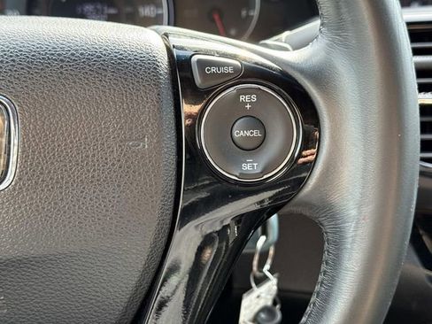 Used 2017 Honda Accord Sport image 21