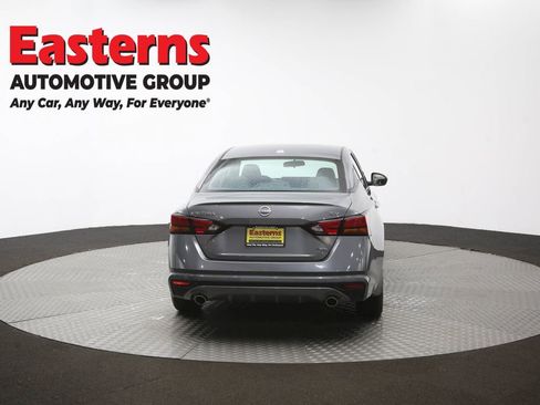 Used 2024 Nissan Altima 2.5 SV w/ SV Premium Package AWD/4WD image 38