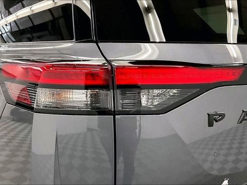 New 2025 Nissan Pathfinder Platinum w/ Lighting Package (N93) image 18
