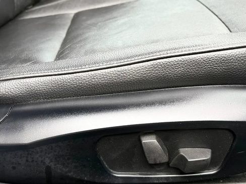 Used 2011 BMW 128i Convertible RWD image 39