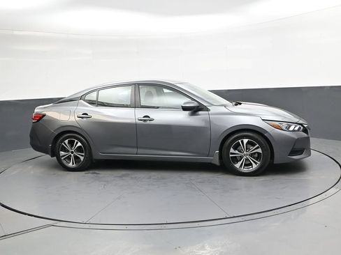 Used 2021 Nissan Sentra SV image 3