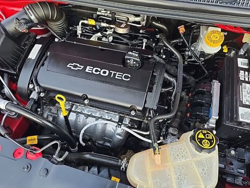 Used 2017 Chevrolet Sonic LT w/ Convenience Package image 33