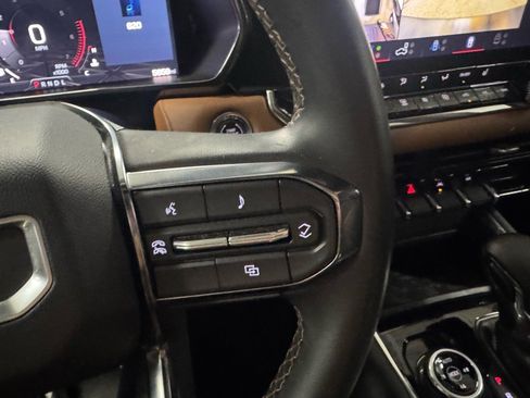 Used 2024 GMC Canyon AT4 w/ Technology Package image 28