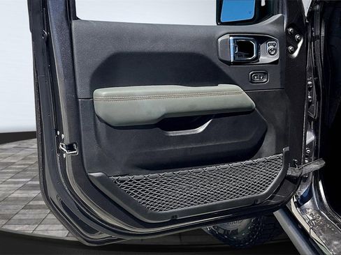 New 2025 Jeep Gladiator Mojave w/ Convenience Group image 30