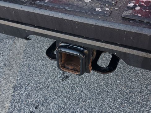 Used 2022 Toyota Tundra SR5 w/ Convenience Package image 9