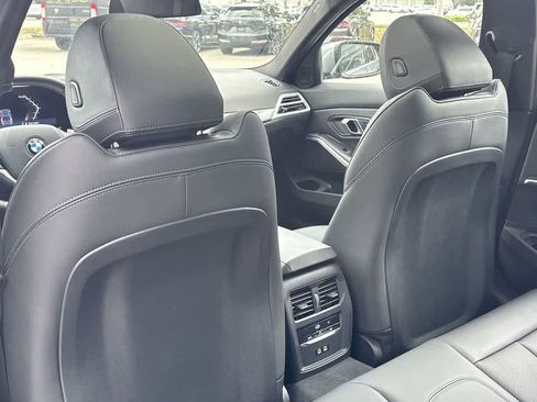 Used 2025 BMW 330i xDrive Sedan w/ Convenience Package AWD/4WD image 23
