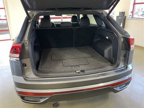 Used 2021 Volkswagen Atlas Cross Sport SE AWD/4WD image 33