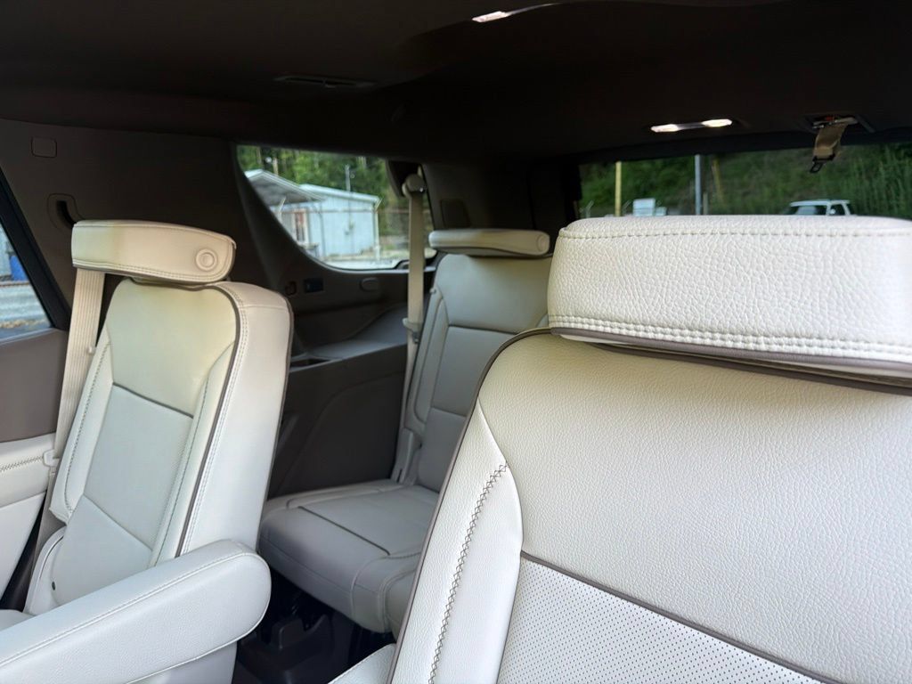 New 2026 GMC Yukon Denali w/ Denali Reserve Package AWD/4WD image 14