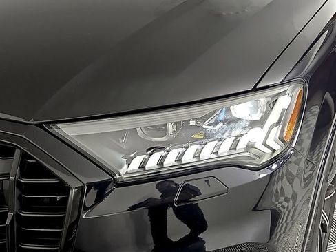 Used 2021 Audi Q7 3.0T Prestige AWD/4WD image 9