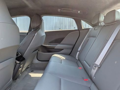 Used 2024 Lucid Air Touring AWD/4WD image 17