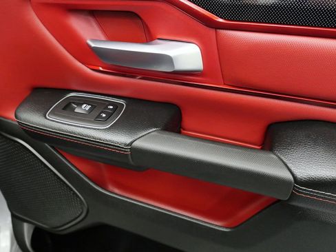 Used 2019 RAM 1500 Rebel w/ Level 2 Equipment Group AWD/4WD image 17