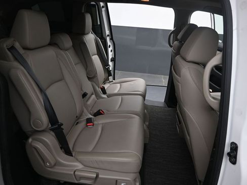 Used 2023 Honda Odyssey Touring image 25