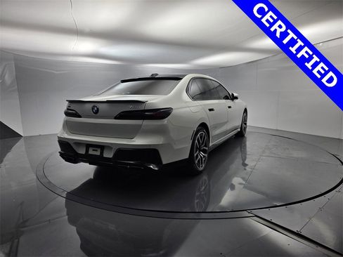 Certified 2024 BMW 760i xDrive w/ Executive Package image 8