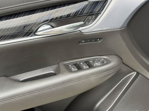 Used 2024 Cadillac XT6 Premium Luxury AWD/4WD image 18