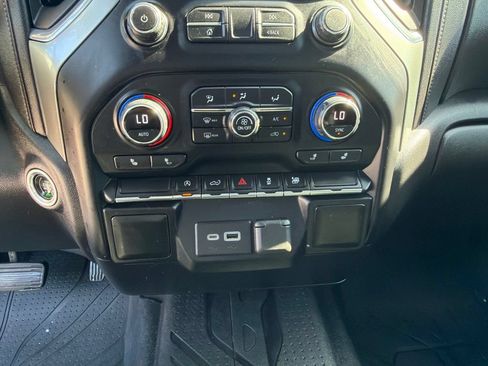 Used 2020 Chevrolet Silverado 1500 LT w/ Texas Edition AWD/4WD image 30