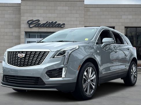 Certified 2025 Cadillac XT5 Premium Luxury image 5