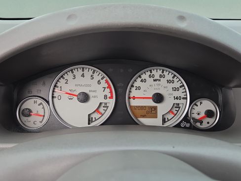 Used 2018 Nissan Frontier SV RWD image 25