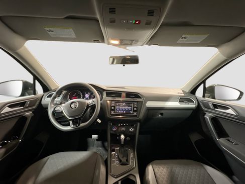 Used 2020 Volkswagen Tiguan S image 15