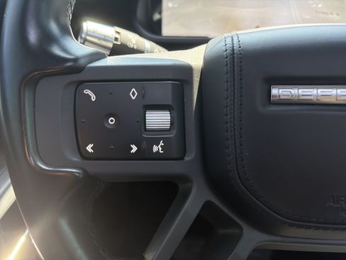 Used 2022 Land Rover Defender 110 X-Dynamic HSE AWD/4WD image 30