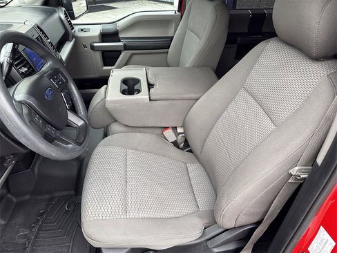 Used 2020 Ford F150 XLT image 12