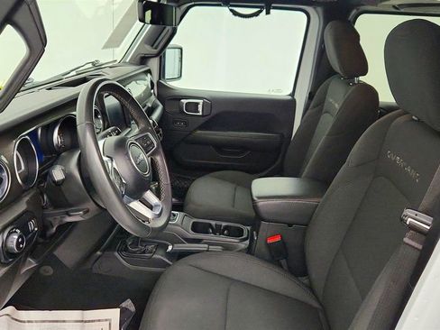 Used 2023 Jeep Gladiator Overland image 20