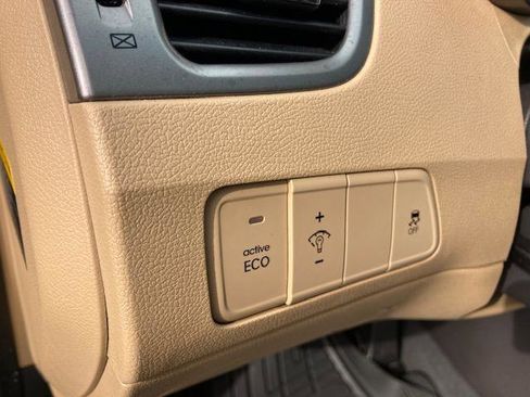 Used 2013 Hyundai Elantra GLS image 22