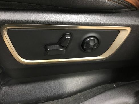 Used 2022 RAM 1500 Limited AWD/4WD image 5