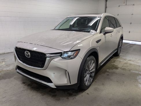 Used 2024 MAZDA CX-90 3.3 Turbo w/ Premium Package AWD/4WD image 11