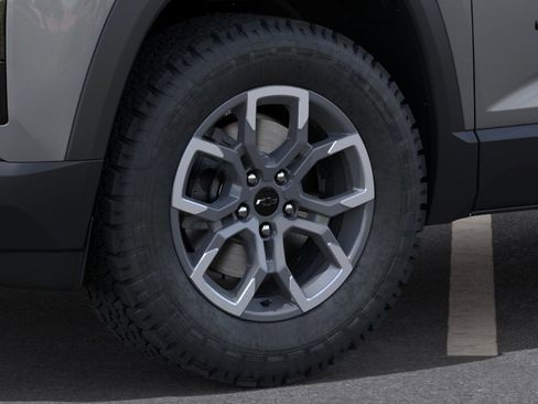 New 2026 Chevrolet Equinox ACTIV w/ Convenience Package III AWD/4WD image 9