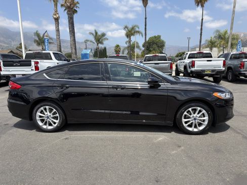 Used 2020 Ford Fusion SE FWD image 9