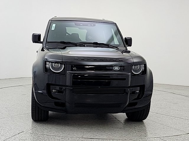 New 2026 Land Rover Defender 110 X-Dynamic SE AWD/4WD image 2
