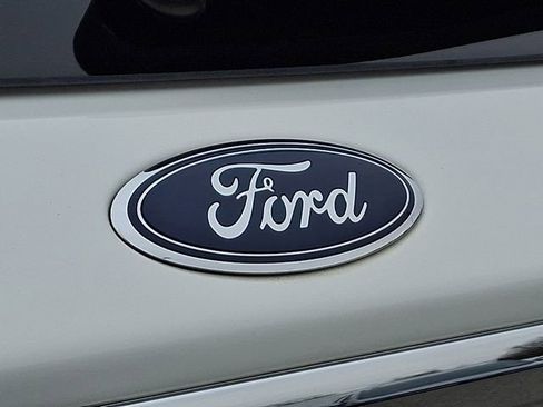 Used 2020 Ford Explorer Limited image 33