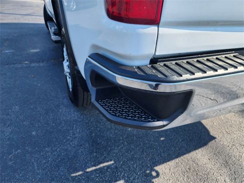 Used 2024 Chevrolet Silverado 2500 LT image 13