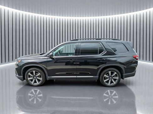 Certified 2023 Honda Pilot Touring image 9