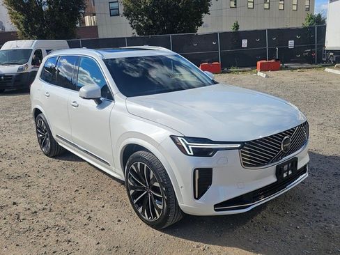 Certified 2025 Volvo XC90 T8 Plus w/ Protection Package Premier image 6