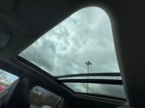 Used 2023 Toyota Highlander Platinum image 33