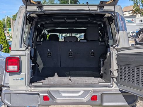 Used 2023 Jeep Wrangler Unlimited w/ Sun & Screen Package AWD/4WD image 7