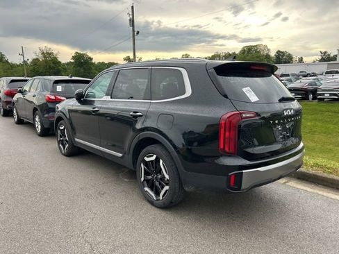 Used 2025 Kia Telluride S FWD image 4
