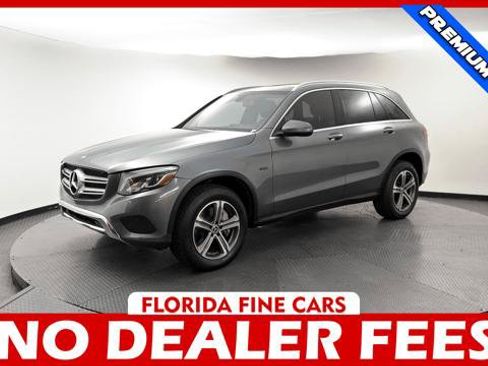 Used 2019 Mercedes-Benz GLC 350e 4MATIC image 1