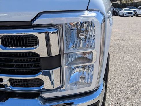 Certified 2025 Ford F250 XLT image 9