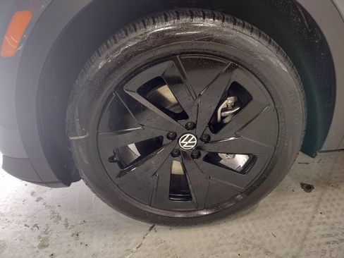 New 2026 Volkswagen ID.4 Pro S Plus AWD/4WD image 5